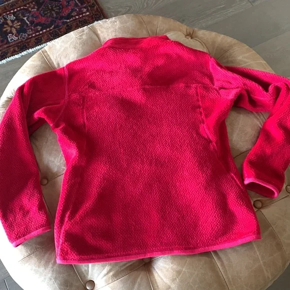 Patagonia Women's Bright Red Teddy Fleece Jacket - Picture 11 of 14